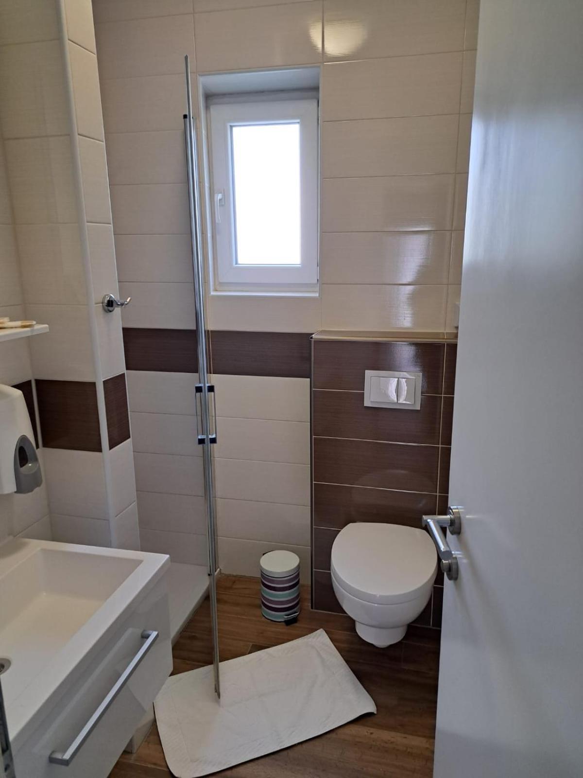 Rooms & Apartment Mama Mia Malinska Ngoại thất bức ảnh