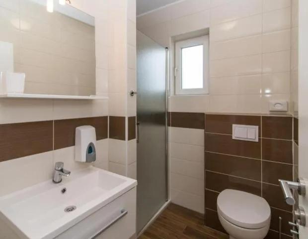 Rooms & Apartment Mama Mia Malinska Ngoại thất bức ảnh