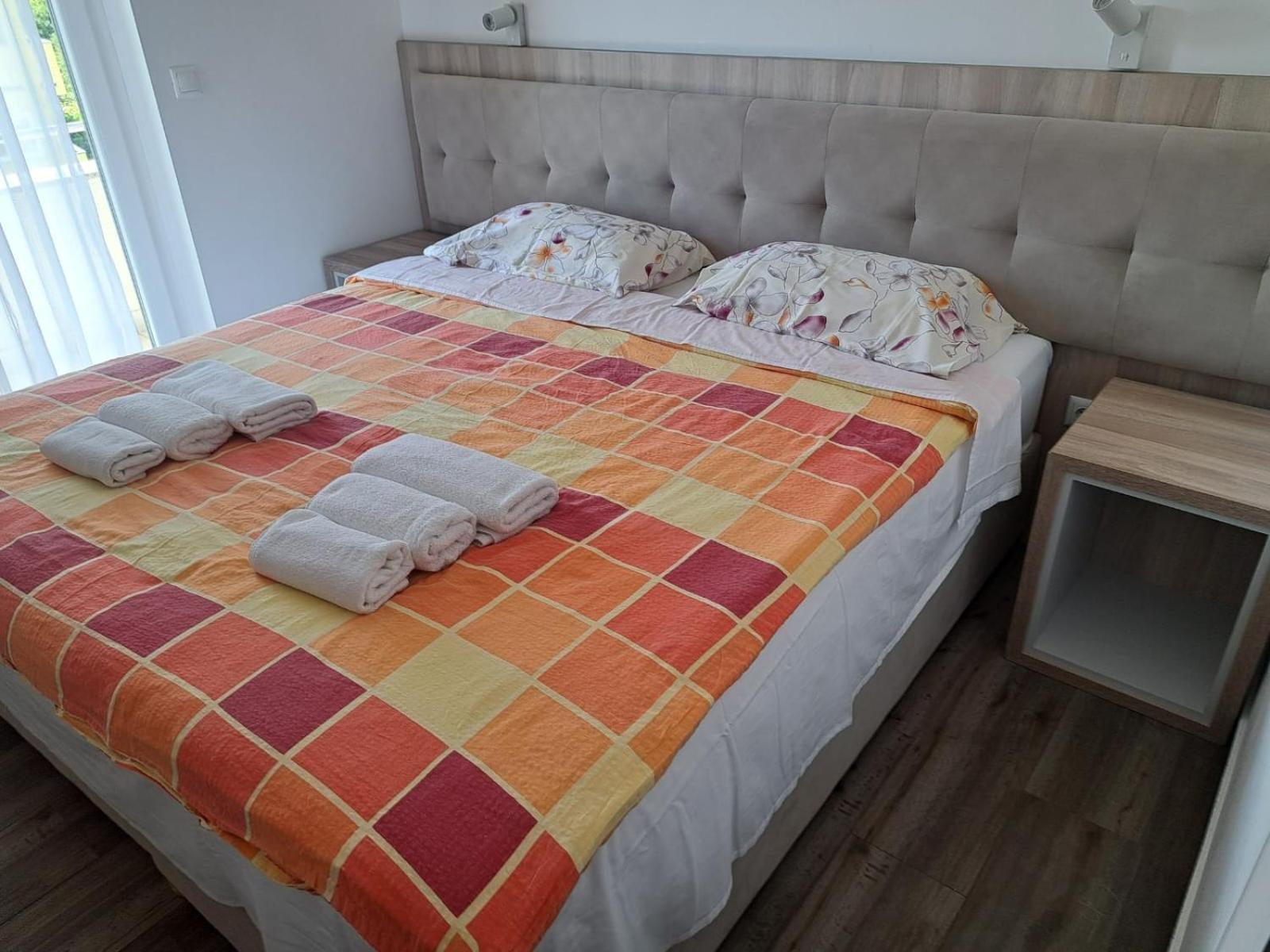 Rooms & Apartment Mama Mia Malinska Ngoại thất bức ảnh