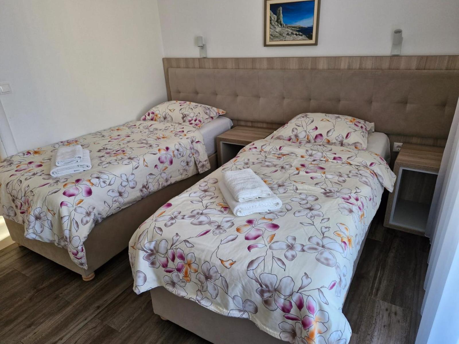 Rooms & Apartment Mama Mia Malinska Ngoại thất bức ảnh