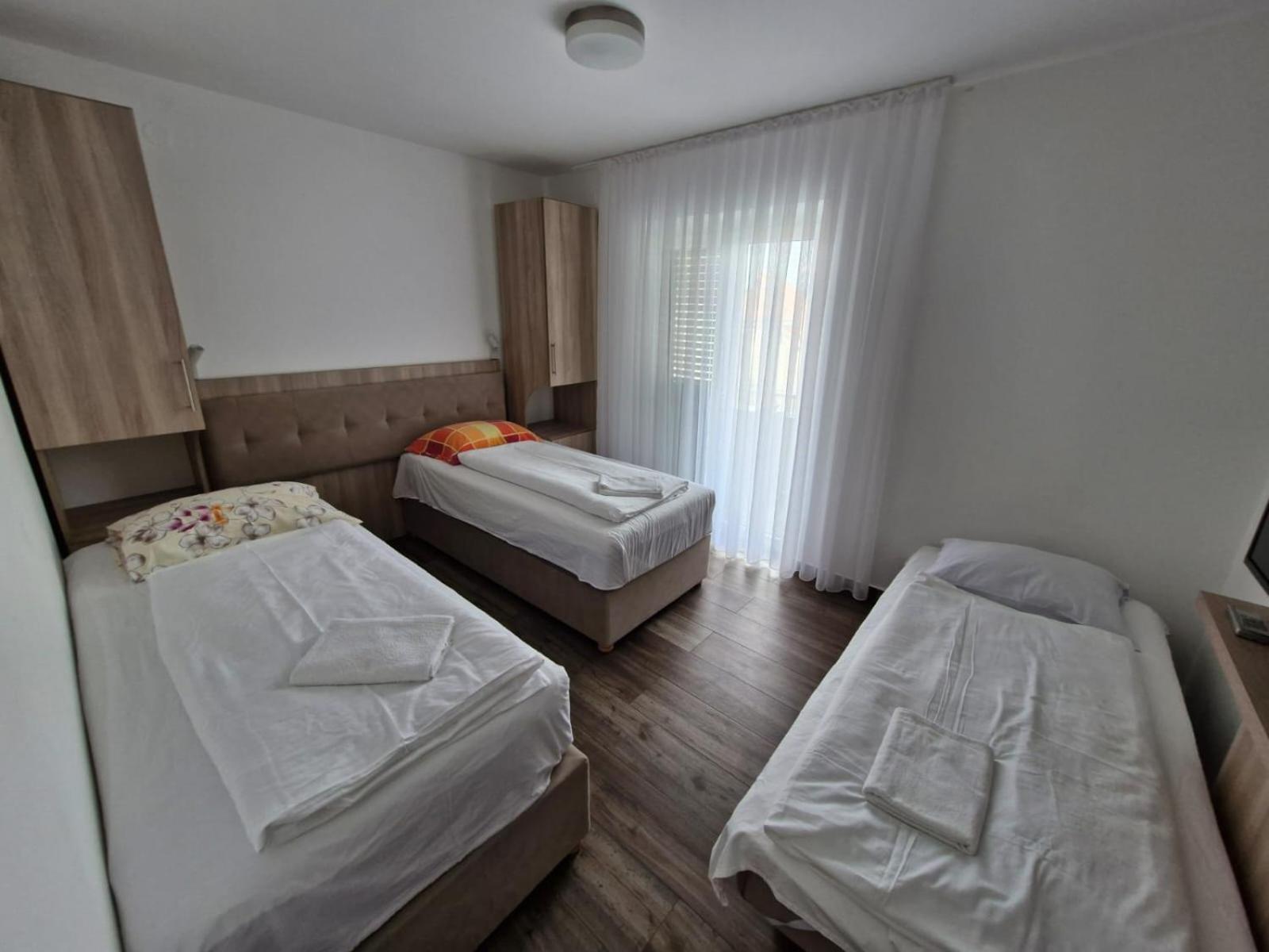 Rooms & Apartment Mama Mia Malinska Ngoại thất bức ảnh